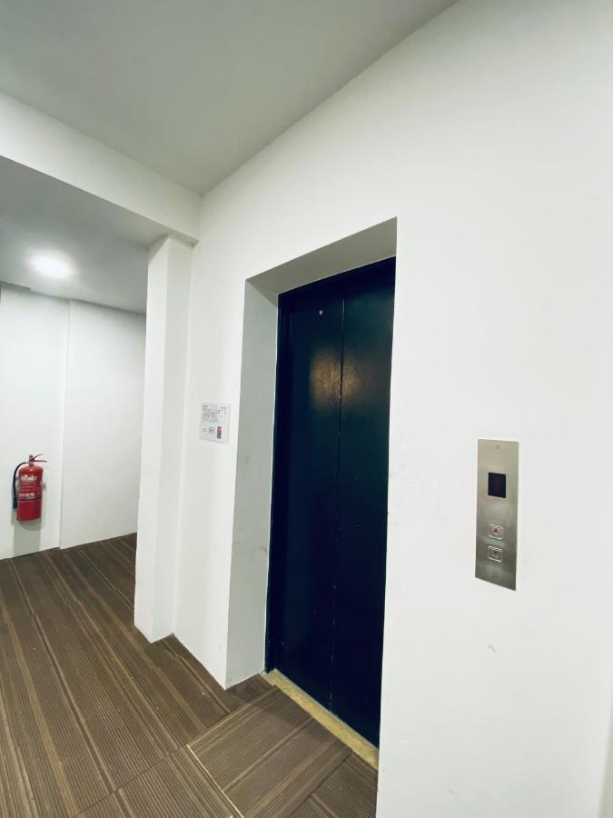 Z Hotel Malacca Екстериор снимка
