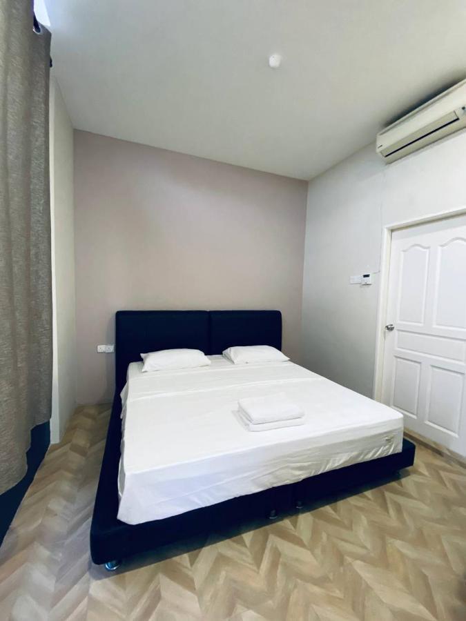 Z Hotel Malacca Екстериор снимка