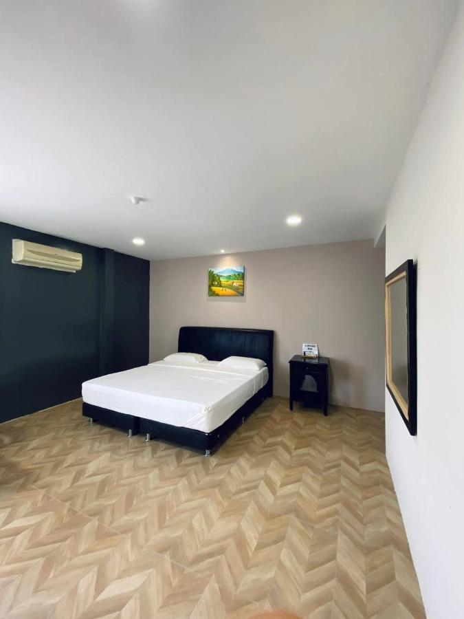 Z Hotel Malacca Екстериор снимка