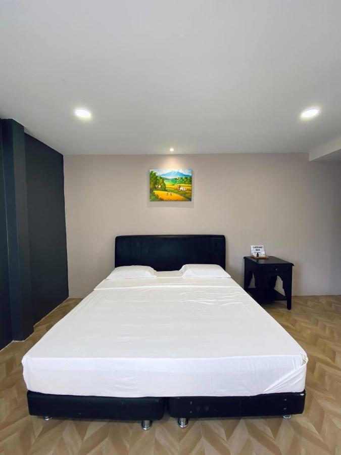 Z Hotel Malacca Екстериор снимка